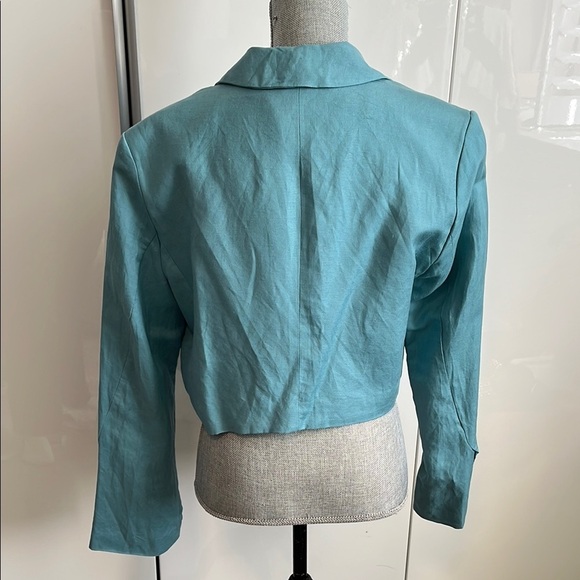 DYNAMITE NWOT Kora Cropped Linen Blazer Lined, size L - Picture 8 of 13